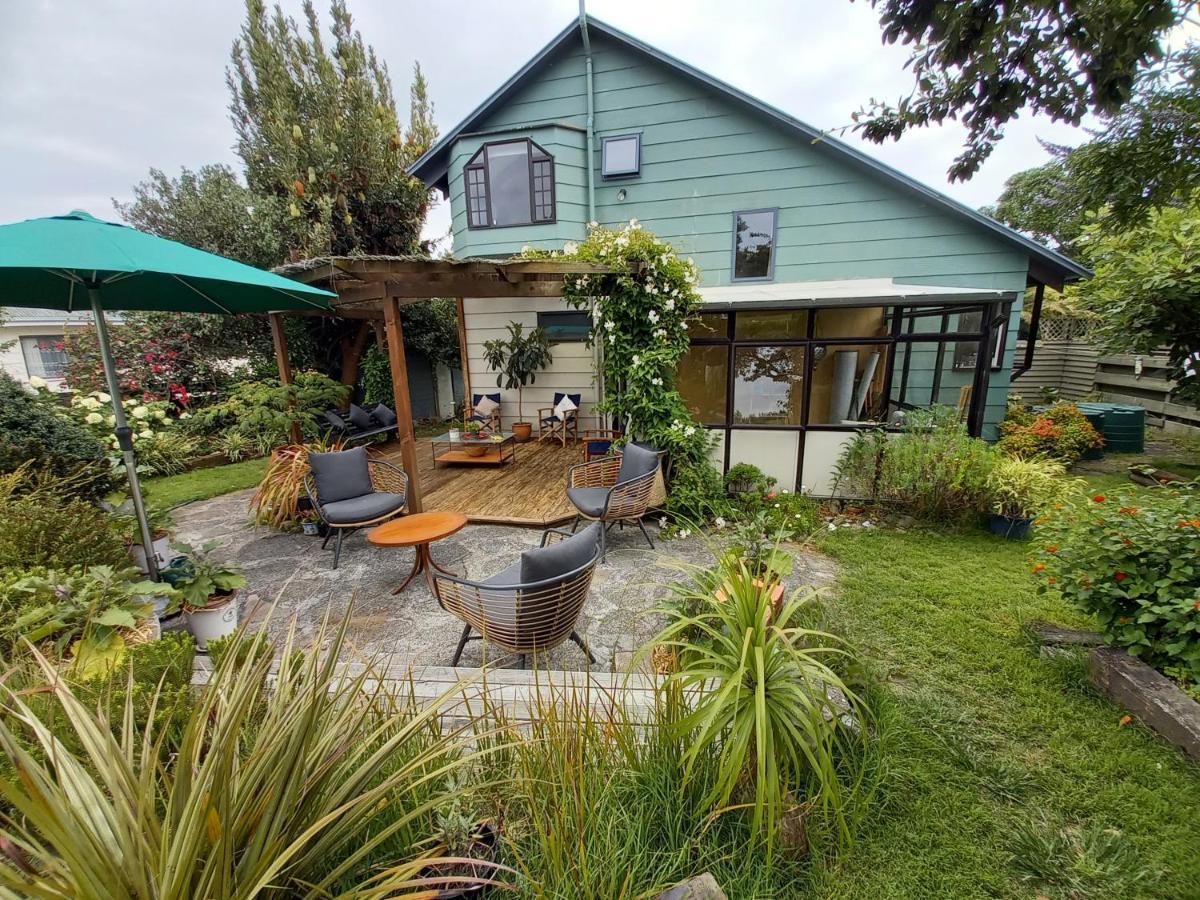 Birds Eyes Te Awanga Bed and Breakfast Eksteriør billede